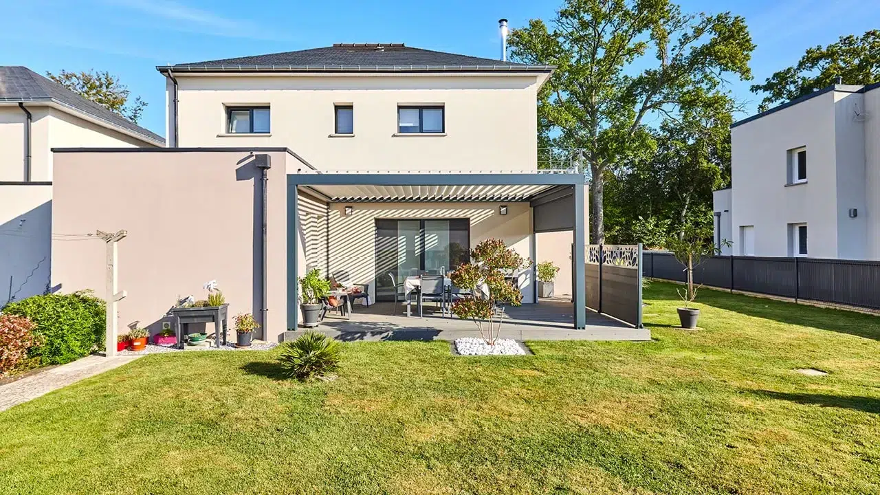 Installation pergolas à Nimes et dans le Gard 3