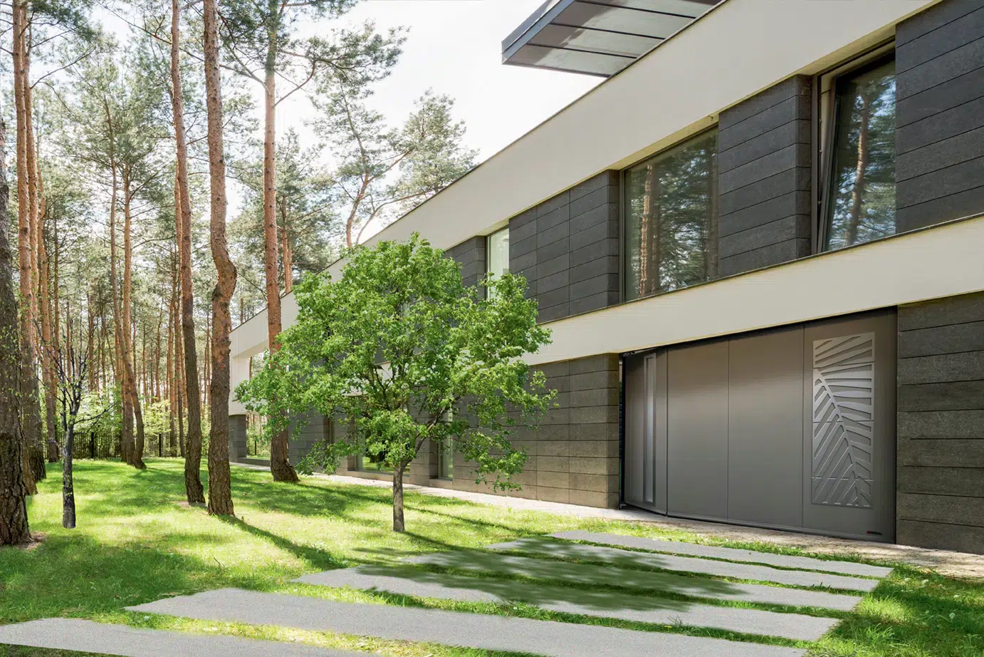 Rénovation de porte de garage à Nimes 2