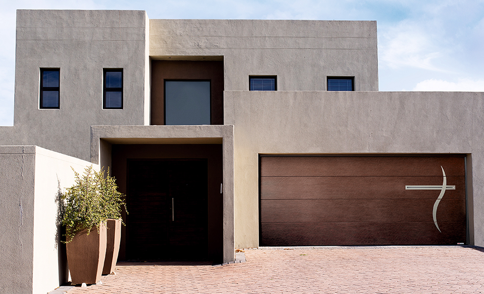 Rénovation de porte de garage à Nimes 5