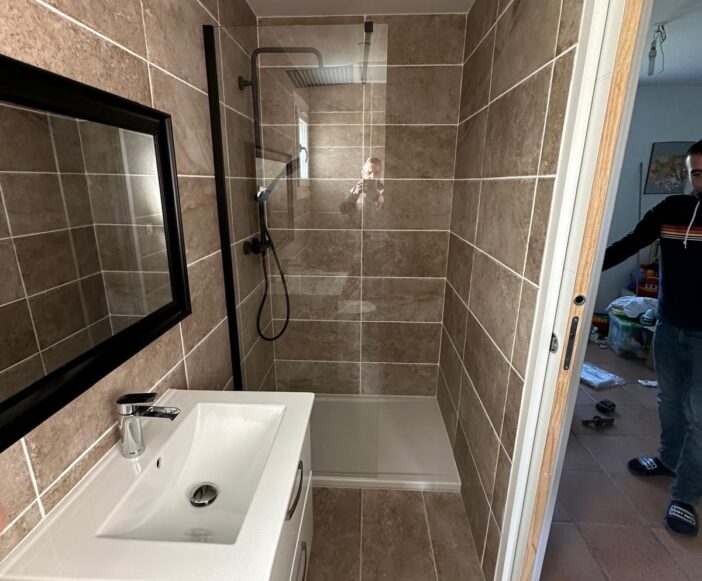 Réalisation d'une petite salle de bain dan le Gard